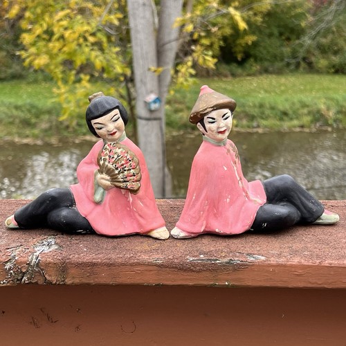 Vintage chalkware oriental - chalkware,